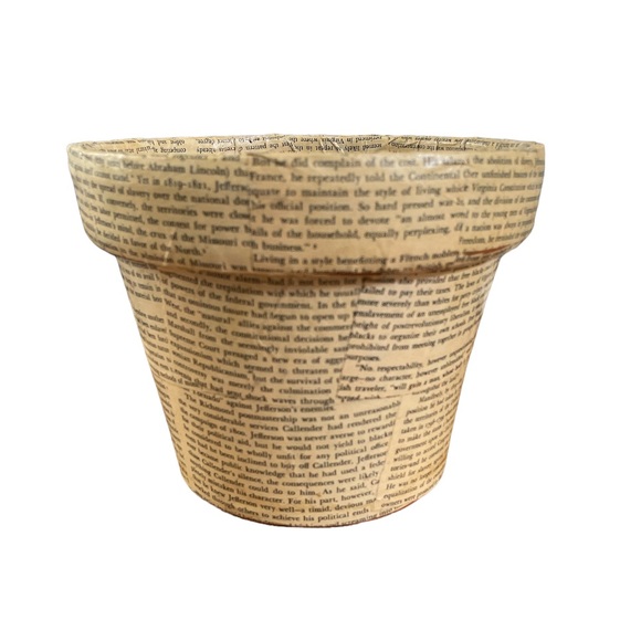 DECOUPAGE➕Book Page Love Clay Pot - Picture 2 of 4